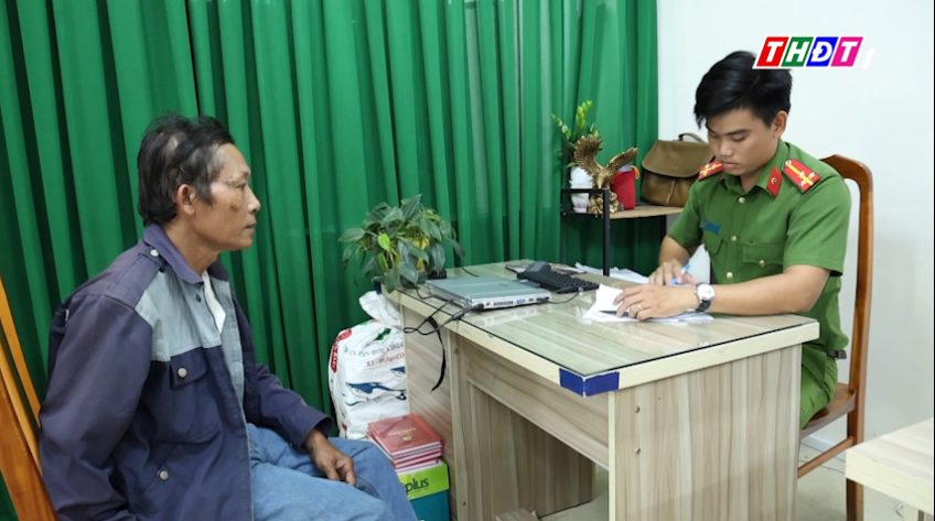 Tài xế điều khiển xe tải vượt ẩu gây tai nạn ra đầu thú