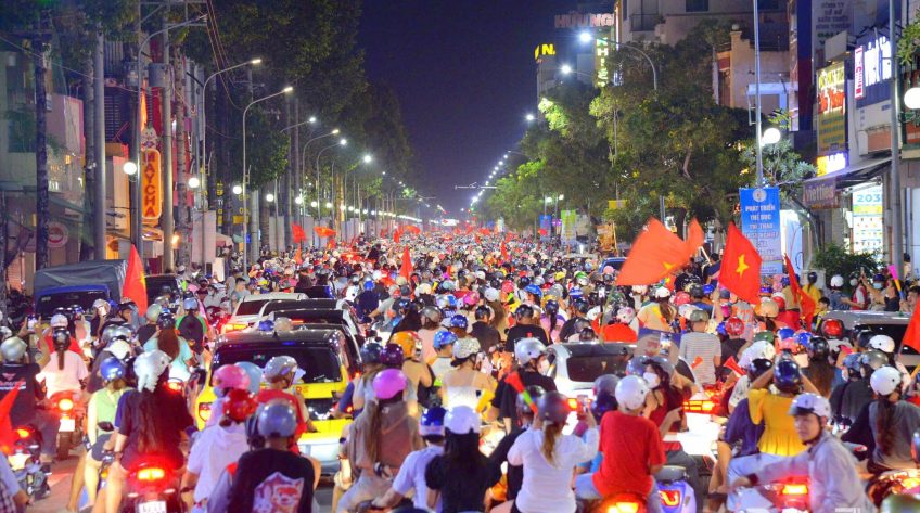 Đồng Tháp: Người dân đổ ra đường mừng Đội tuyển Việt Nam vô địch ASEAN Cup