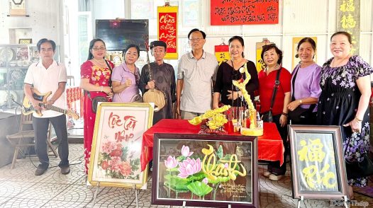 Văn nghệ sĩ sân khấu Đồng Tháp đi thực tế sáng tác tại các địa danh lịch sử, văn hóa