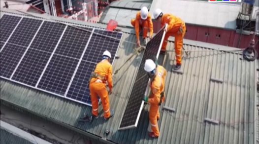 Thủ tướng yêu cầu sớm hỗ trợ người dân lắp điện mặt trời mái nhà