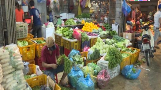 Rau về chợ đầu mối ổn định, giá tại chợ vẫn cao