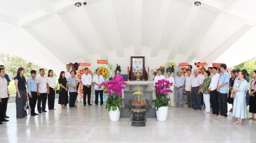 Văn phòng UBND tỉnh Đồng Tháp Họp mặt nhân Ngày truyền thống 28/8