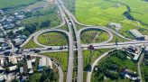 Xe tải bốc cháy trên cao tốc TP. Hồ Chí Minh - Trung Lương