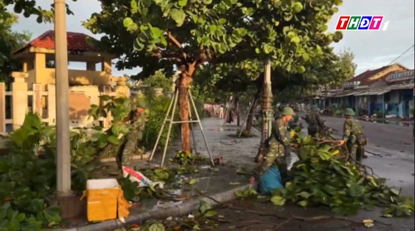 Thiệt hại do bão số 13 tiếp tục tăng lên