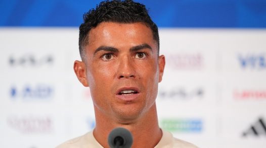 Ronaldo quyết định bất ngờ trước đại chiến Bồ Đào Nha - Tây Ban Nha