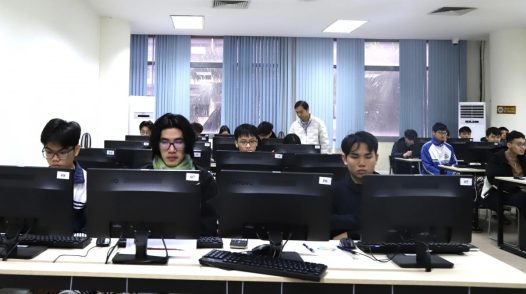 Thử nghiệm thi tốt nghiệp THPT trên máy tính quy mô rộng ngay từ tháng 4