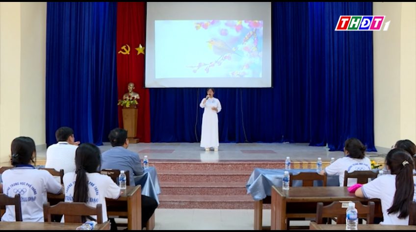 Câu lạc bộ học đường: Gắn kết tuổi trẻ, lan tỏa sắc xuân