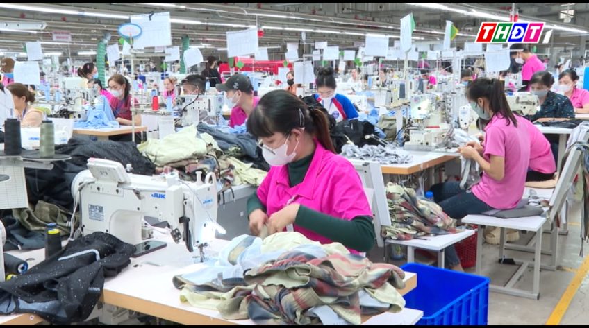 Không cắt giảm chế độ làm thêm, thưởng khi tăng lương tối thiểu vùng