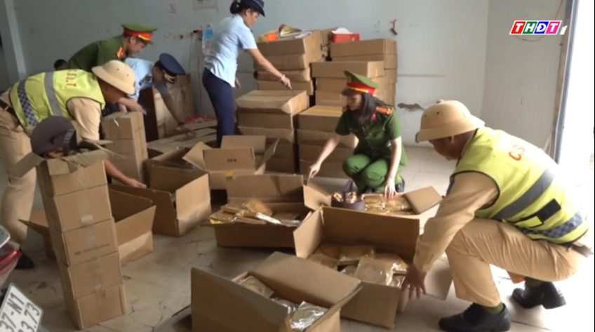 Phát hiện hàng ngàn chiếc bánh Trung thu không rõ nguồn gốc xuất xứ