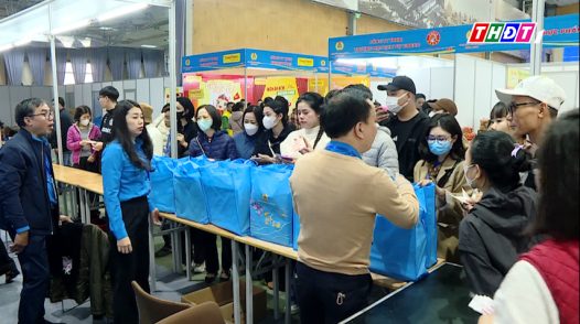 Không để người dân chậm về quê đón Tết vì thiếu xe