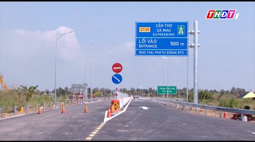 Cao tốc Hậu Giang -  Cà Mau cho xe chạy dịp 30/4