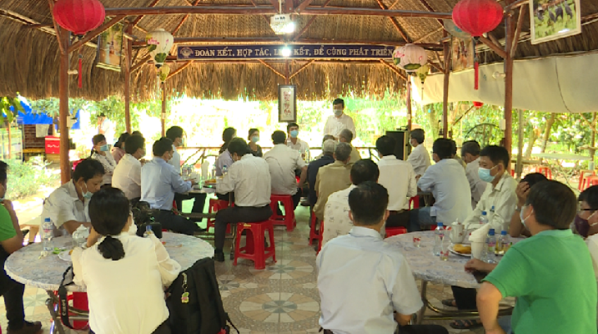 Lãnh đạo UBND tỉnh thăm cơ sở sản xuất, hôi quán