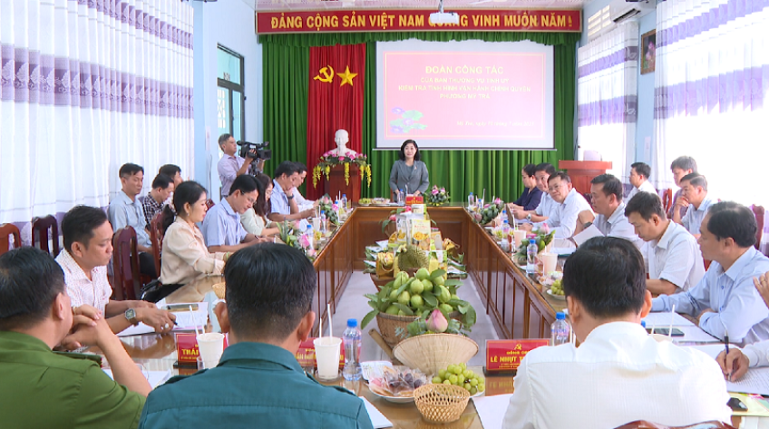 Chủ tịch HĐND tỉnh làm việc tại phường Mỹ Trà