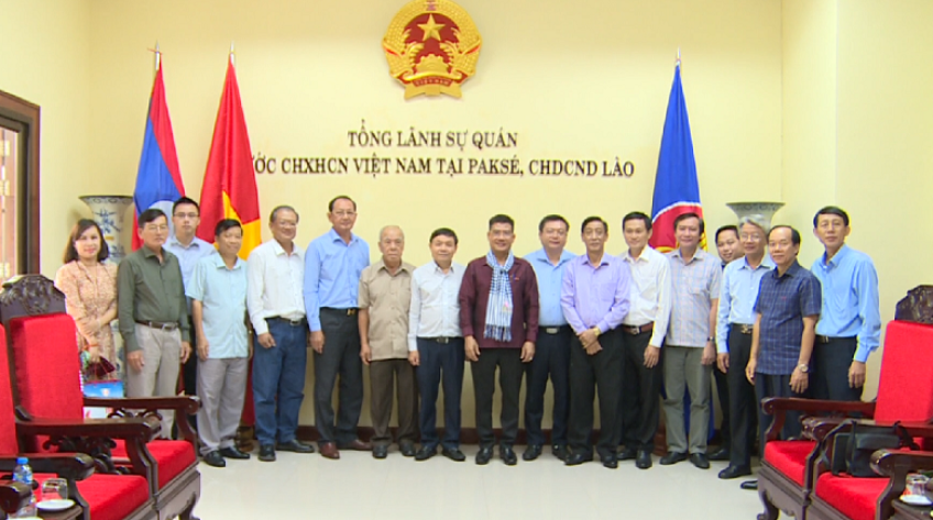 Lãnh đạo tỉnh Đồng Tháp thăm Tổng Lãnh sự quán Việt Nam tại Pakse, Lào