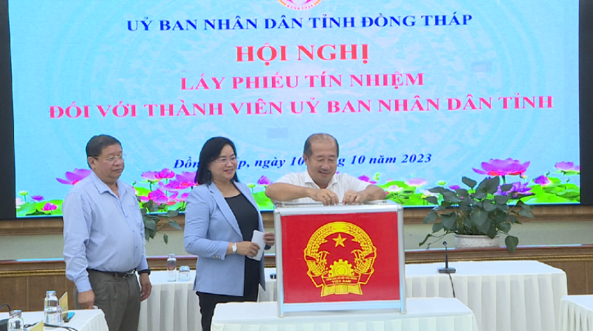 Lấy phiếu tín nhiệm 11 thành viên UBND tỉnh Đồng Tháp