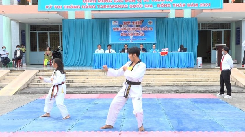 68 huấn luyện viên, hướng dẫn viên, võ sinh Taekwondo thăng đai