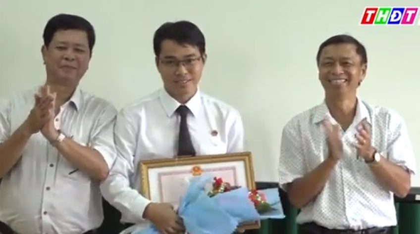 Thẩm phán 2 lần không nhận quà biếu của đương sự