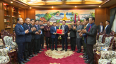 Tham tán nông nghiệp Đại sứ quán Hà Lan làm việc tại Đồng Tháp