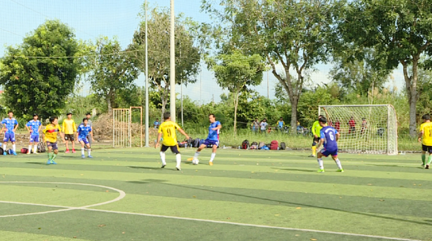 300 cán bộ, giáo viên dự hội thao kỷ niệm Ngày Nhà giáo Việt Nam