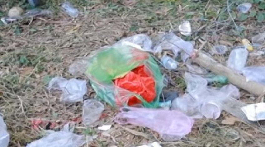 Những hình ảnh chưa đẹp tại lễ hội Gò Tháp