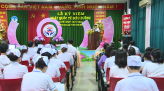 Những mảng tường ấn tượng tô điểm cho thủ phủ đất sen hồng