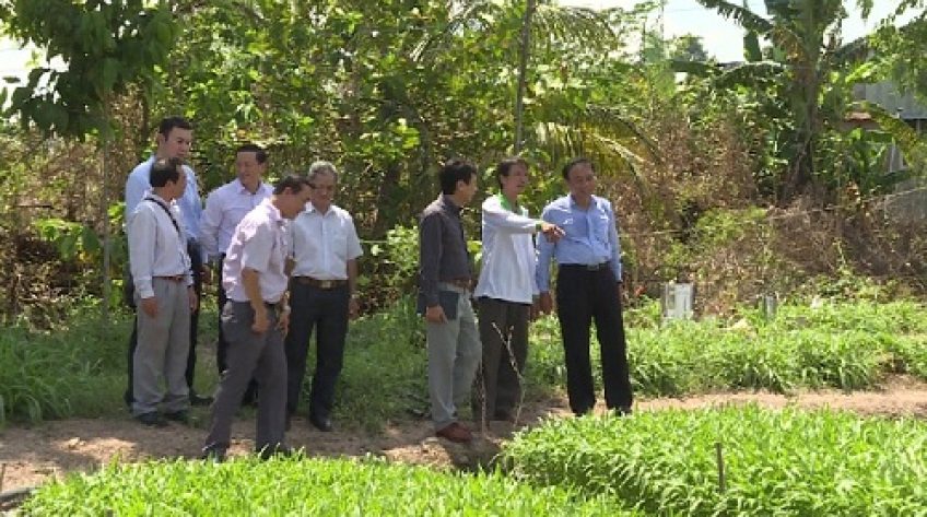 Chủ tịch UBND tỉnh khảo sát, lắng nghe ý kiến từ các đơn vị sản xuất, kinh doanh