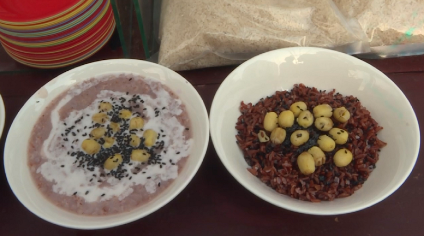 Chuyện nông dân trồng lúa bán cơm