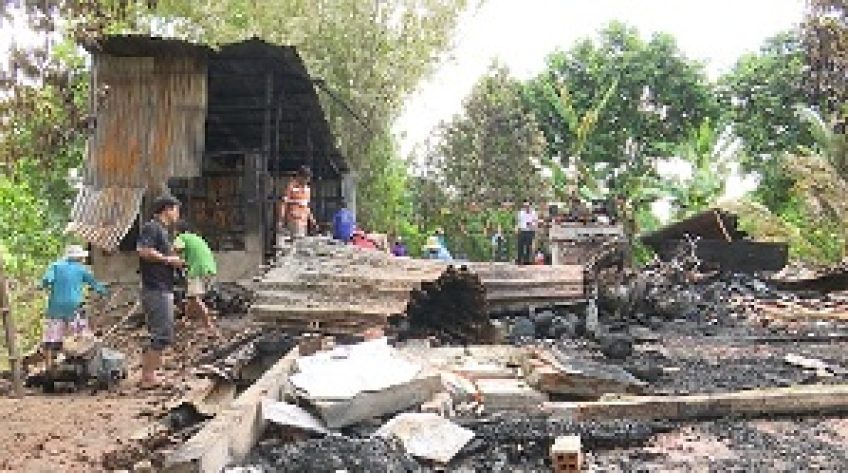 Căn nhà và hàng trăm triệu đồng bị lửa thiêu rụi sau tiếng nổ lớn