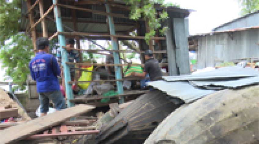 Thanh Bình: Sạt lở trong đêm, 10 căn nhà bị nguy hiểm