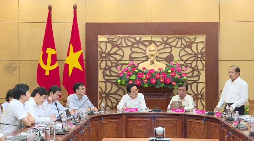 Bộ trưởng đánh giá cao tâm thế giáo viên Đồng Tháp cho việc đổi mới SGK