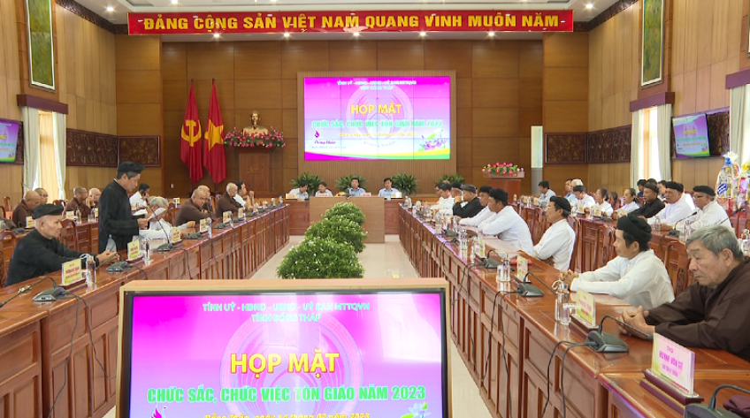Lãnh đạo tỉnh Đồng Tháp họp mặt chức sắc tôn giáo