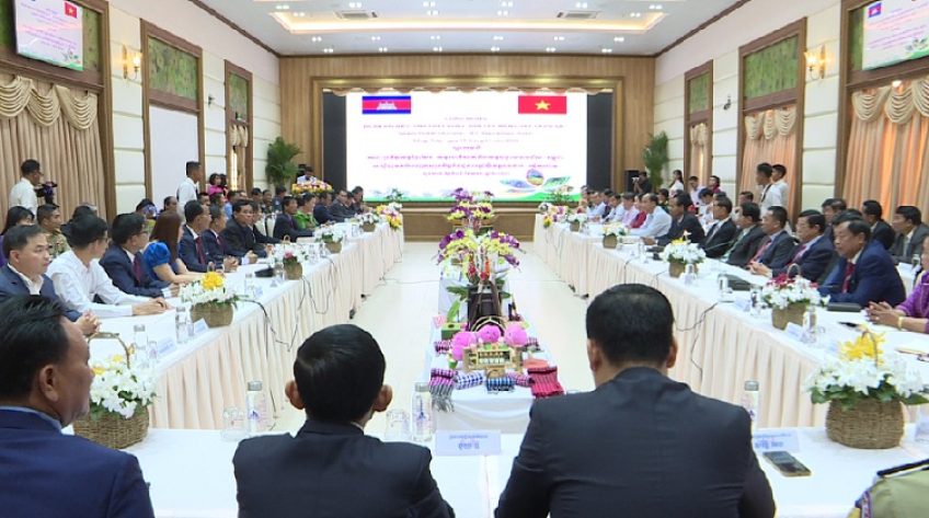 Đoàn đại biểu Campuchia chúc Tết tại Đồng Tháp