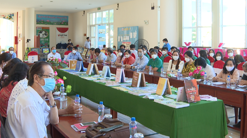 “Thơ Đồng Tháp đồng hành cùng đất sen hồng”