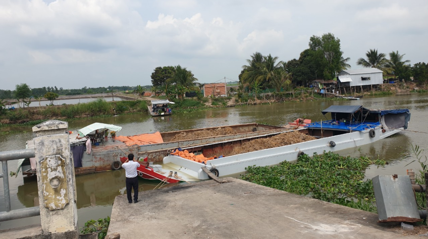 Phát hiện một vụ mua bán đất mặt trái phép
