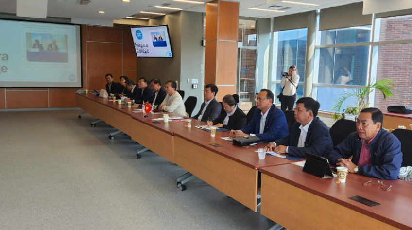 Đoàn công tác tỉnh Đồng Tháp bắt đầu chuyến làm việc tại Canada