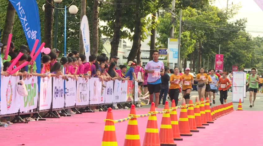 Giải Marathon Đất sen hồng Đồng Tháp 2023 có hơn 6 ngàn vận động viên tham gia
