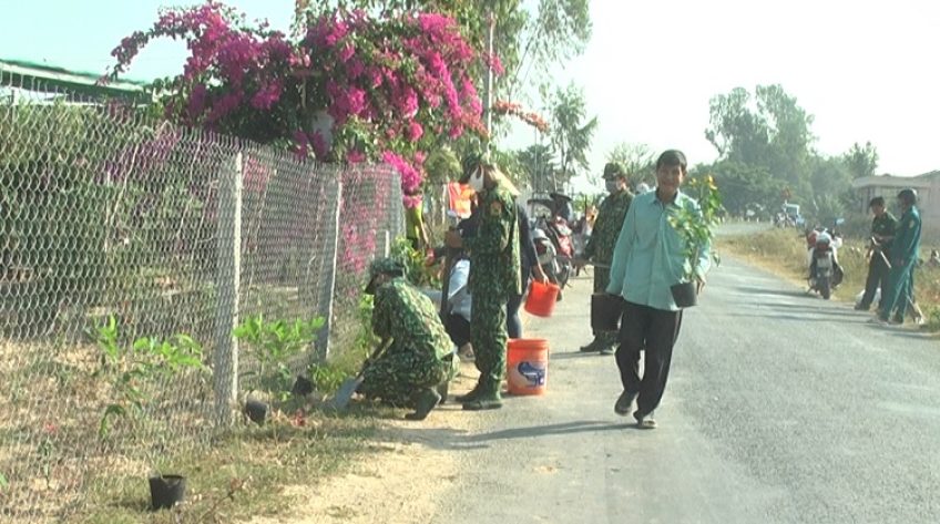 Trồng cây phủ xanh biên giới