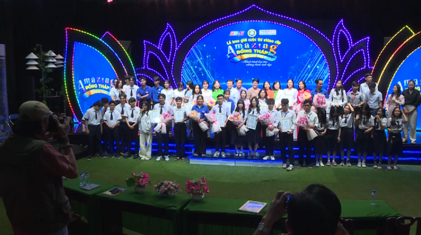 Trao giải Cuộc thi video clip Amazing Đồng Tháp