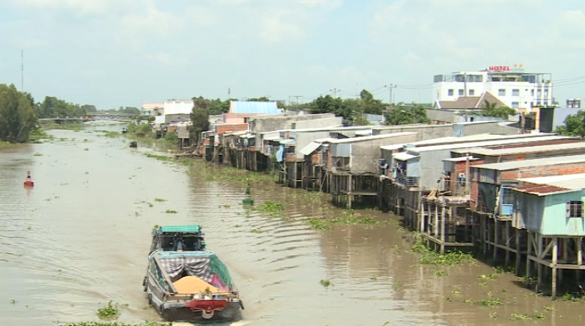 Thực trạng nhà ở lấn chiếm sông rạch