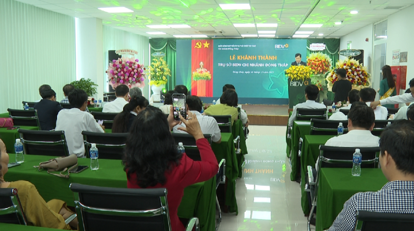 BIDV trao 1 tỷ đồng tài trợ Festival Hoa – Kiểng Sa Đéc