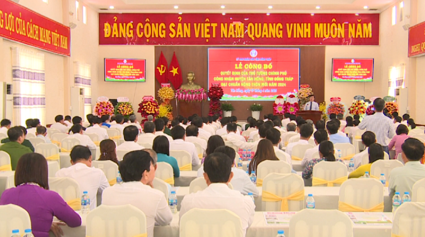 Công bố huyện Tân Hồng đạt chuẩn nông thôn mới