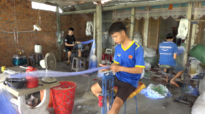 Đồng Tháp: Làng nghề ngư cụ vào cao điểm sản xuất