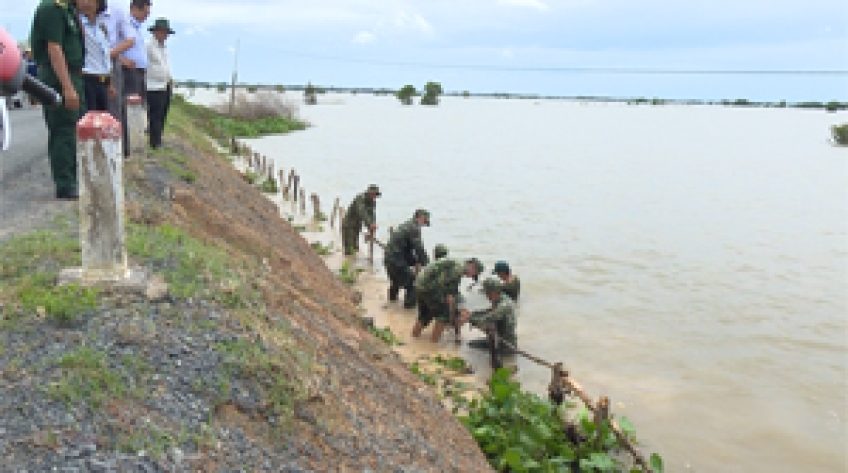 Bí thư Tỉnh ủy biểu dương tinh thần chủ động phòng tránh bão lũ tại Tân Hồng