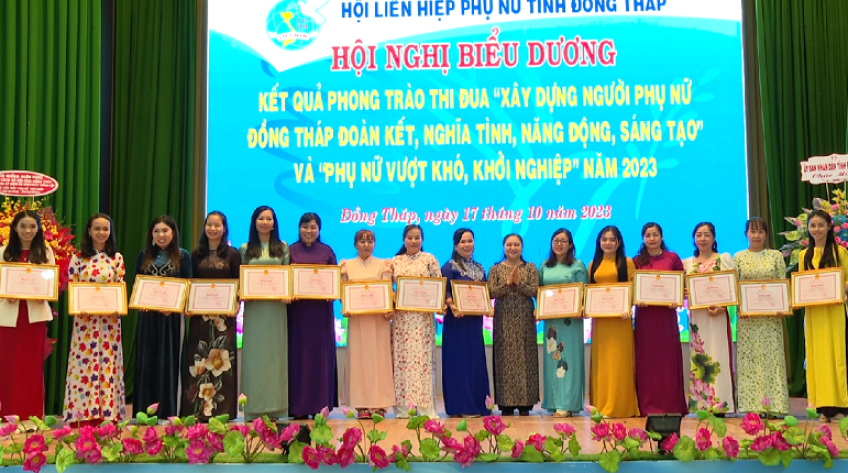 Biểu dương, khen thưởng tập thể, cá nhân nữ tiêu biểu