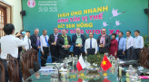 ĐBQH viếng mộ Cụ Nguyễn Sinh Sắc, thăm nhà giáo ưu tú