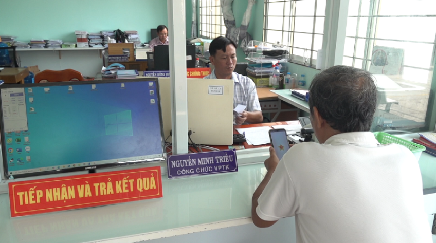 Dịch vụ công trực tuyến, hành trình còn nhiều thử thách