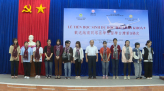 Đoàn kinh tế quốc phòng 959 trao bò giống cho người dân biên giới