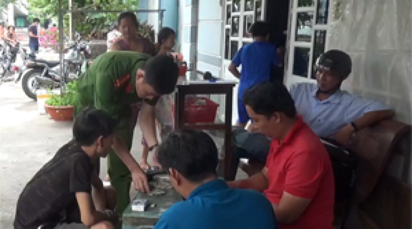 Thiếu niên tàng trữ ma túy khi đang chờ thi hành án