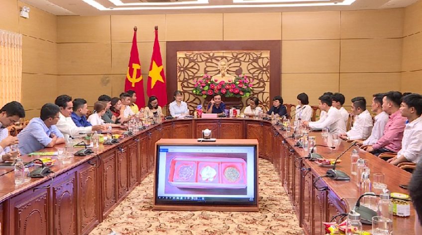Bí thư Tỉnh ủy gặp gỡ thanh niên khởi nghiệp
