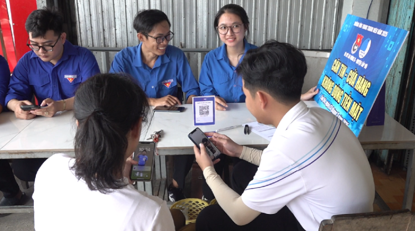Đưa dịch vụ công trực tuyến đến gần hơn với người dân